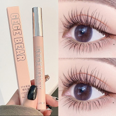 Gege bear long and curling mascara has a thin brush head that is dense, waterproof, long-lasting, and not easy to smudge for beginners