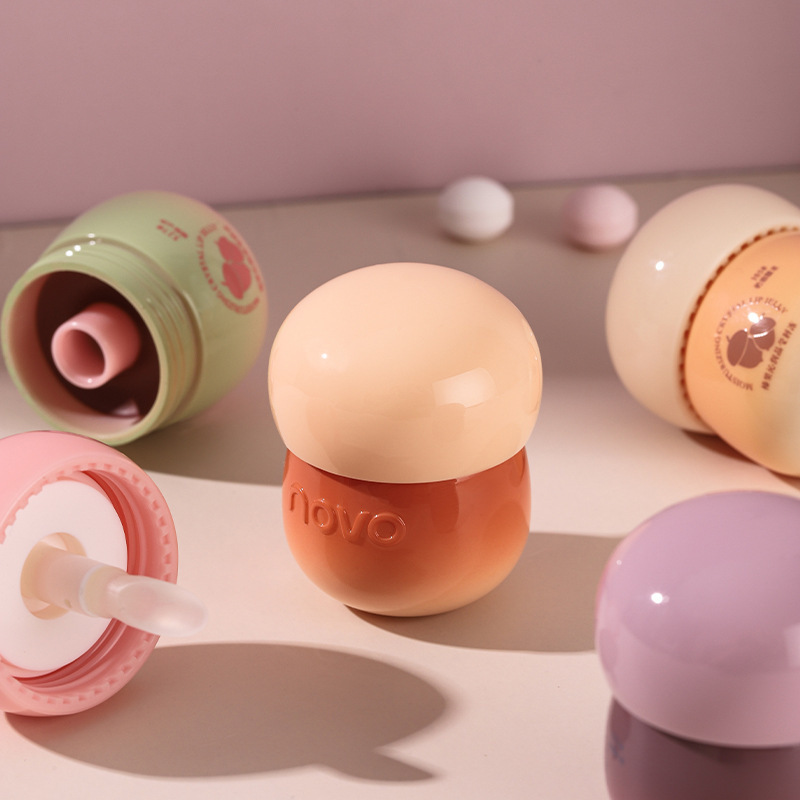 The new NOVO5809 water glossy lip jelly mirror non-sticky hydrating moisturizing lip balm for female students at an affordable price