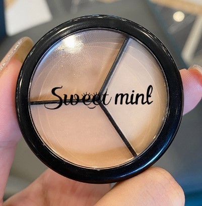 Sweet mint three-color concealer JK same style multi-color cover spots, acne marks and dark circles