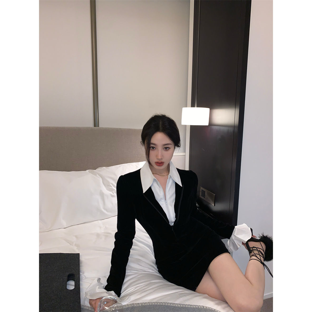 Fake two-piece velvet long-sleeved shirt dress for women autumn and winter 2022 new style short skirt design niche hip-hugging skirt