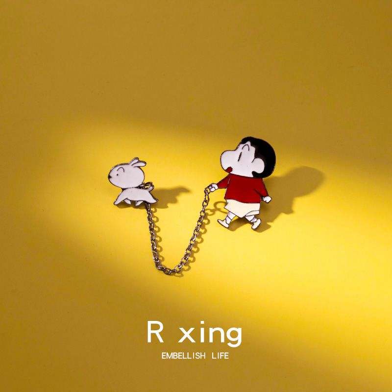 Japanese ins cute crayon shin-chan brooch couple creative badge cartoon buckle pin schoolbag sweatshirt accessories women's trend