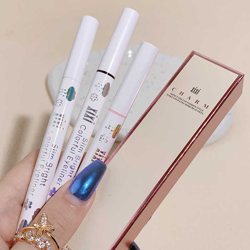 xixi white rod cool and charming liquid eyeliner pen with soft bristle sponge tip that is not easy to smudge and smooth eyeliner D-261