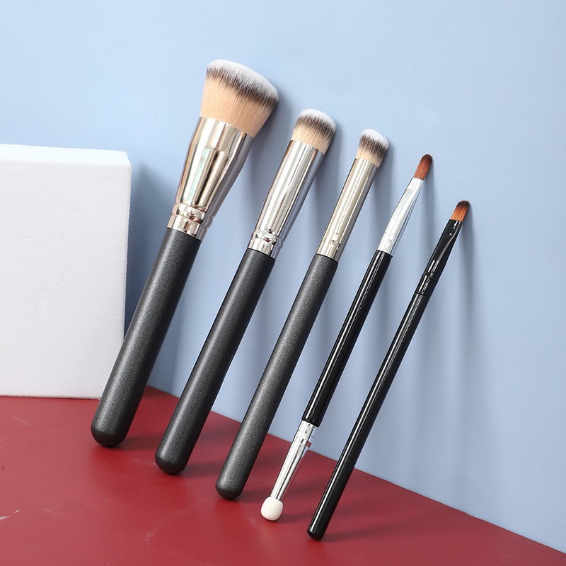 New 270 Concealer Brush Portable Traceless Foundation Brush T301 No-Powder-Eating Novice Soft-Bristled Makeup Brush Beauty Tool