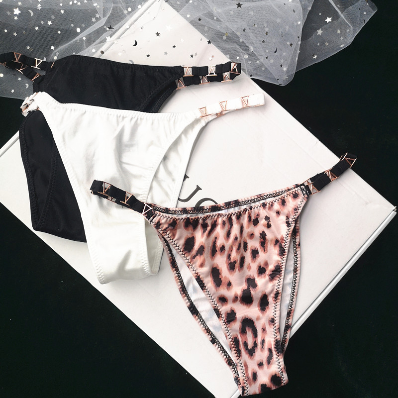 European and American sexy metal ice silk underwear for women's fitness and sports butt lifting leopard print thong for women's half-covered hip T-pants 1908