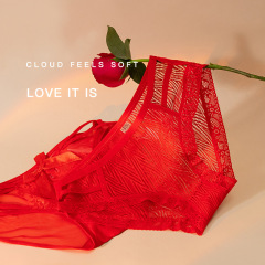 French rose style red underwear for women in their zodiac year, naked and seamless low-waisted hollow lace mesh sexy underwear