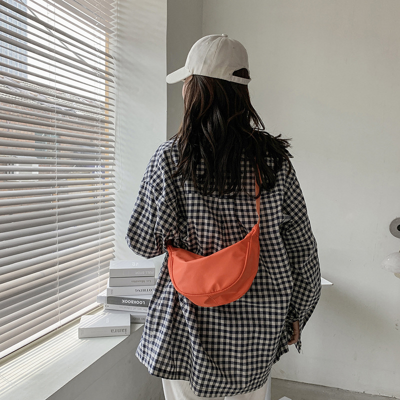 Nylon crossbody bag women's new trendy dumpling bag lightweight small shoulder bag armpit bag simple single shoulder canvas bag