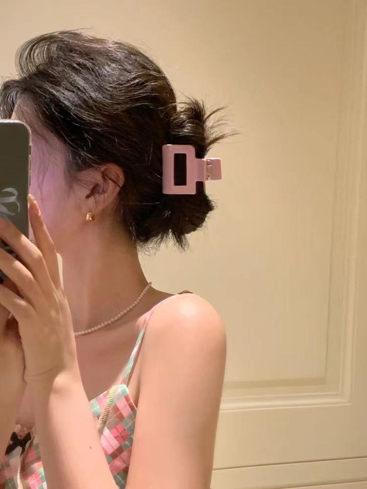 Cute, sweet, square, cute grabber clip for women, high-end shark clip, back of head hair accessories, temperament hair clip