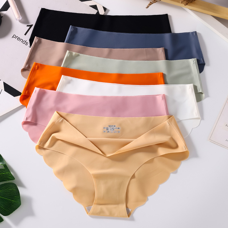 4-pack of ice silk seamless underwear for women, one-piece summer ice silk fabric underwear, mid-waist large size sexy briefs