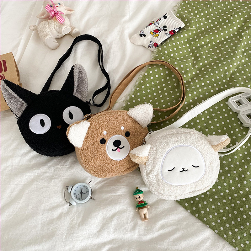 2020 autumn and winter new Japanese style ins cute ugly soft girl plush small bag funny cat bear sheep bag