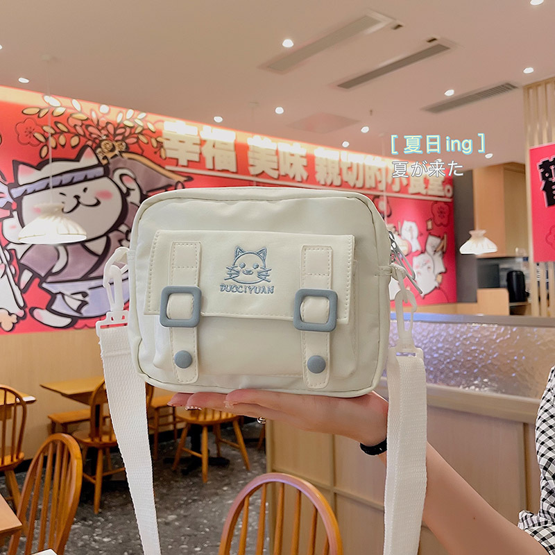 Summer cute cartoon contrasting color small bag Japanese college style embroidered kitten soft girl student crossbody bag