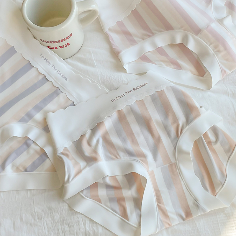 Meet Rainbow DFL8034 retro British style modal fresh striped girly clouds hip-covering mid-waist underwear