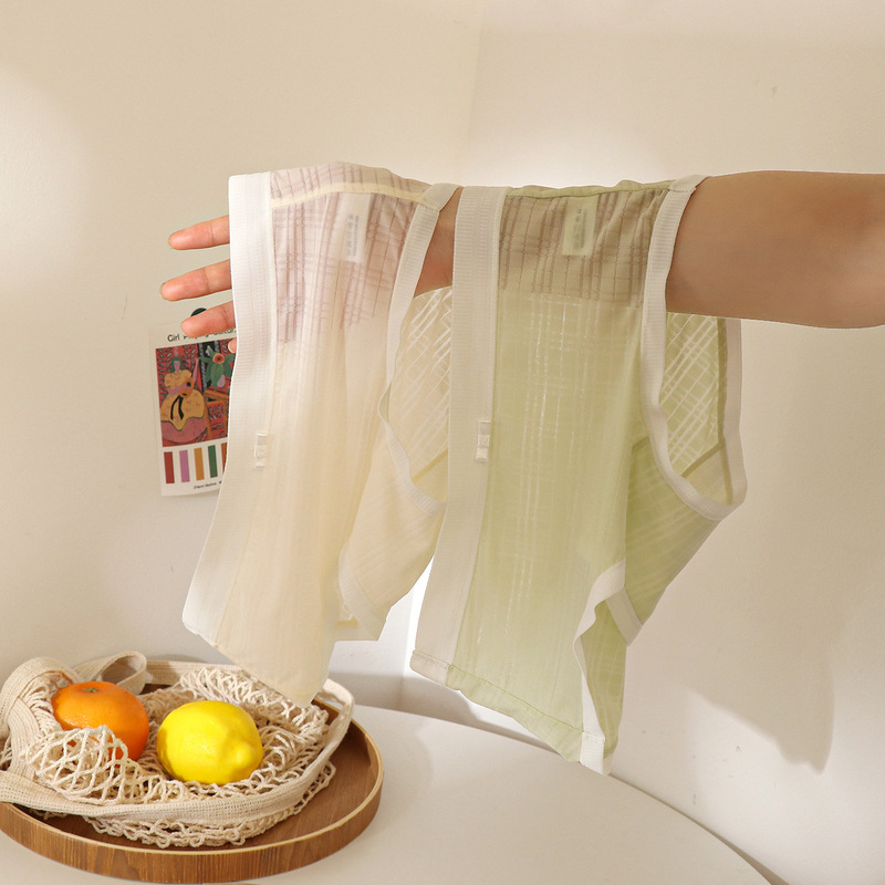 C338 simple basic model bare skin ice silk mask seamless and skin-friendly summer thin girl mid-waist underwear