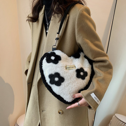 Spring and summer plush bags for women, 2024 new ins plaid shoulder underarm bag, fashionable hand-carrying furry trendy bag