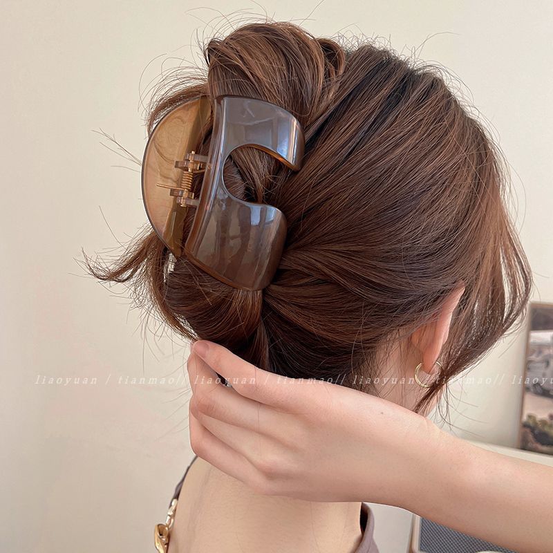 Simple and stylish ~ Retro ins style hair clip for women's back hair clip high-end simple versatile shark clip large size