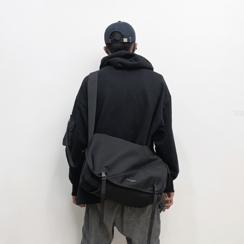 South Korea's 2020 new spring tool bag street shooting ins Harajuku trendy brand crossbody bag men's and women's functional bag shoulder bag
