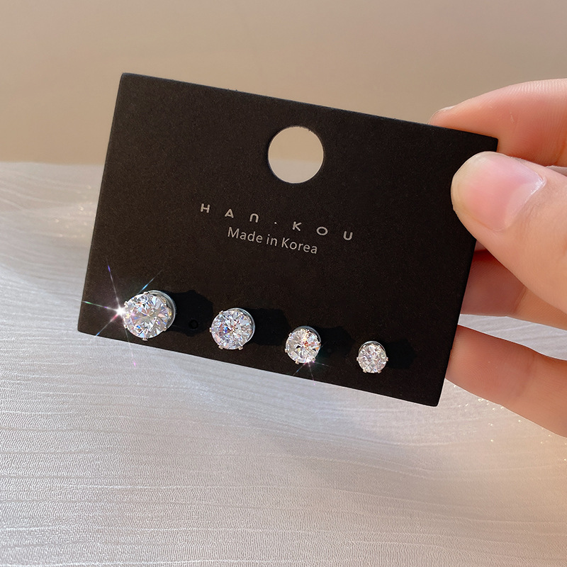 Shining zircon magnetic suction pierced ear bone clip new trendy exquisite high-end cochlear clip earrings for women
