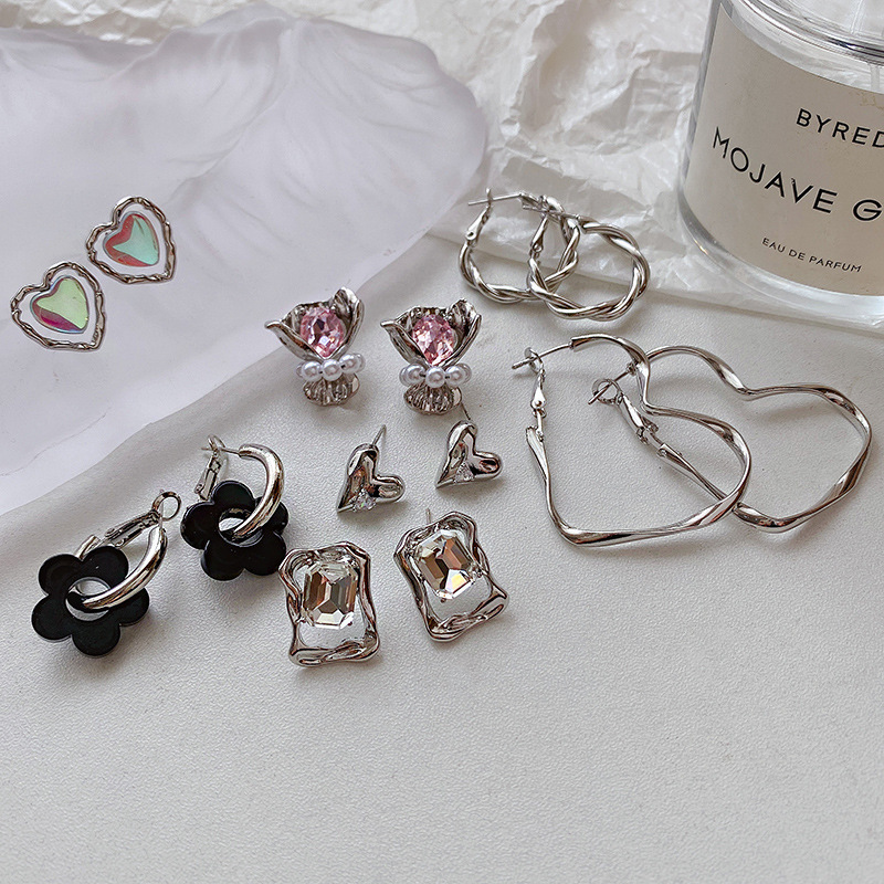 925 silver needles sweet cool style light luxury dark temperament high-end earrings internet celebrity cold trend hip-hop hot girl earrings