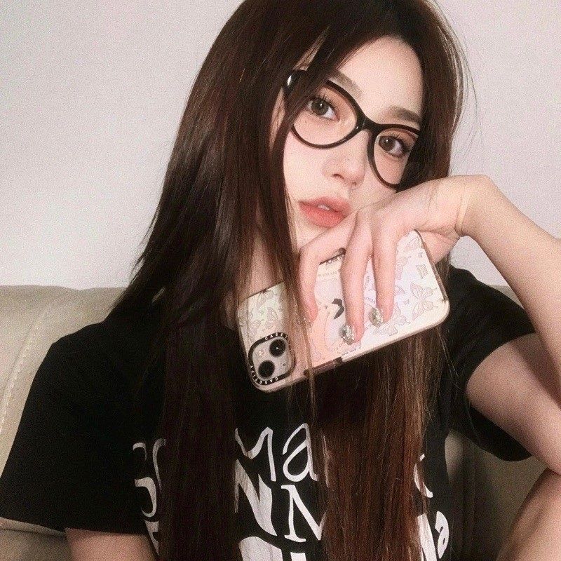 Ultra-light retro cat-eye myopia black-frame glasses for women, anti-blue light, can be equipped with prescription lenses, no makeup slimming eye frame