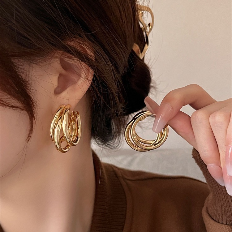 925 silver needle sister-in-law's same style earrings, Chen Shuting's Hong Kong style high-end multi-layered ring large earrings for women
