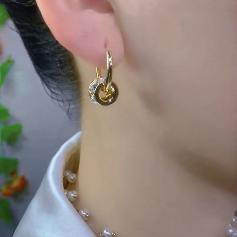Light luxury and high-end zircon small hoop two-wear earrings 2023 new trendy earrings retro Hong Kong style and versatile