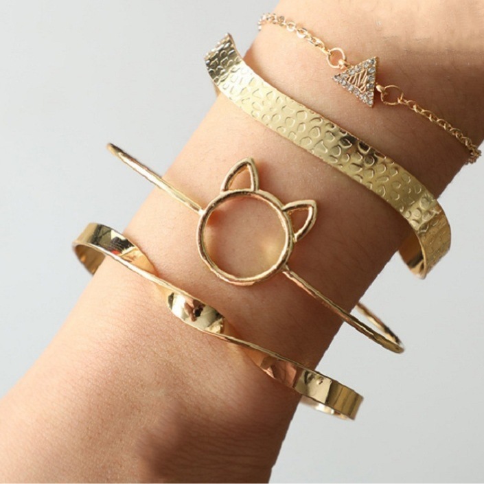 European and American cross-border simple style bracelet for women triangular diamond cute cat metal bracelet bracelet set