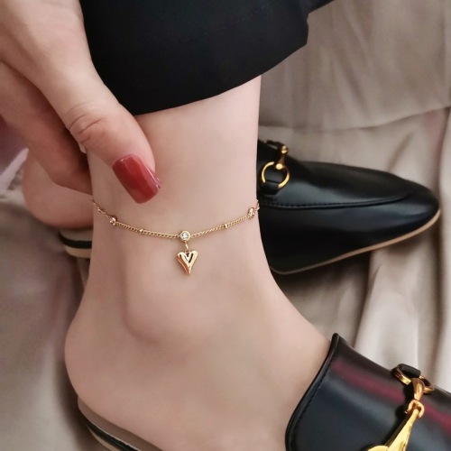 New 18k gold V love heart with diamond anklet for women zircon love girl foot ornament titanium steel non-fading niche design