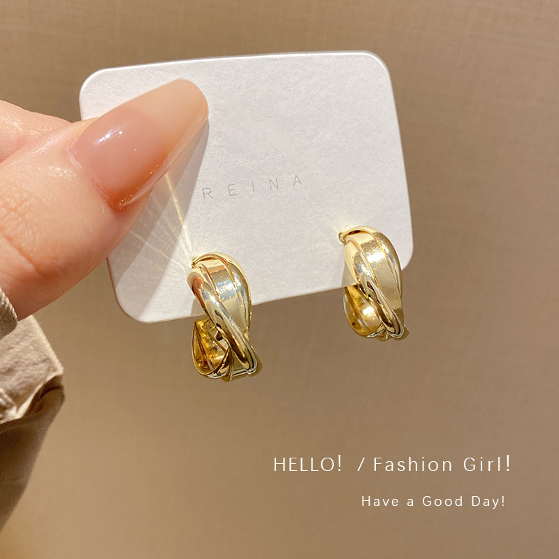 New year's new S925 silver needle metal style high-end earrings women's personality temperament versatile niche earrings earrings