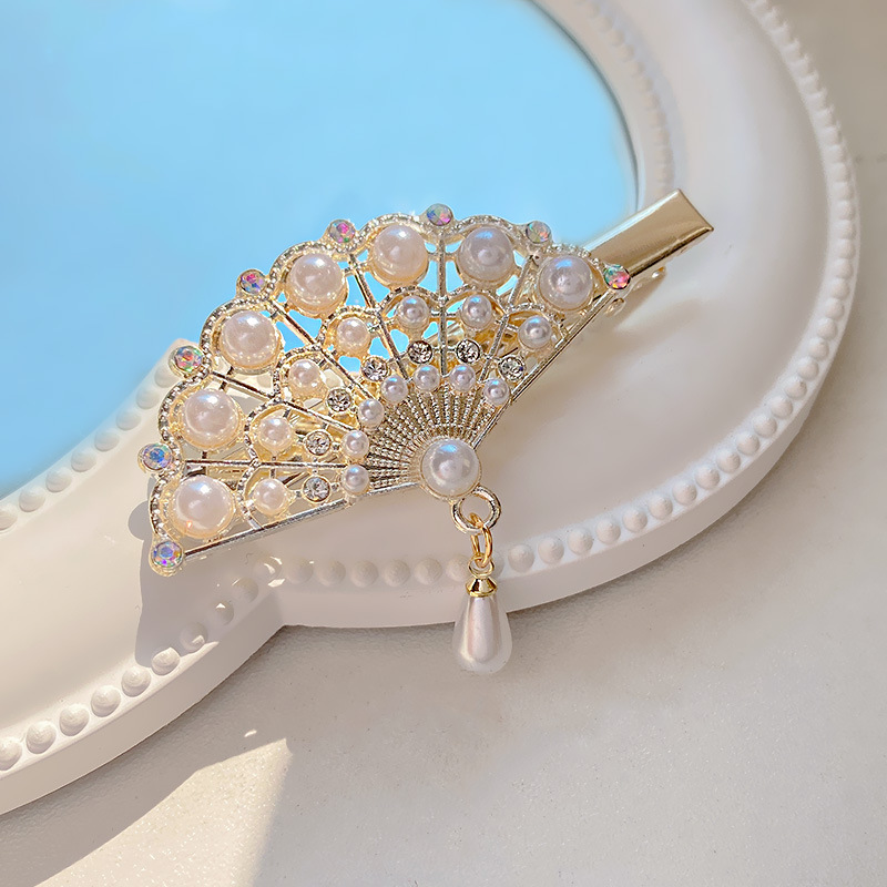 New Year's New Fairy Fan Side Clip Temperament Retro Elegant Hair Clip Pearl Pendant Side Hair Clip Headwear Women