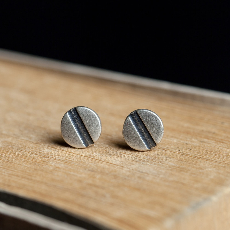Dark Dreams 925 Silver New Screw Stud Earrings for Women, Hypoallergenic, Simple Nail Men's Personalized Earrings