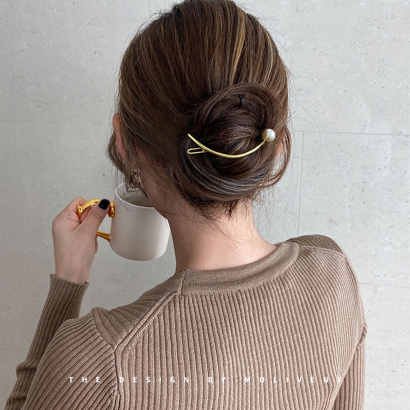 Fashionable pearl clip headwear, temperament frog buckle hair clip on the back of the head, girl's side simple metal edge clip hair clip