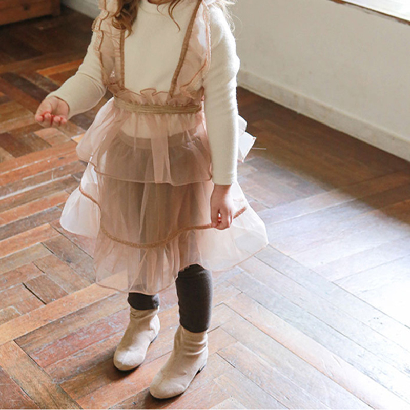 2024 Winter Strawberry Shan Korean children's clothing for children and girls with stylish bows, fluffy yarn and velvet culottes