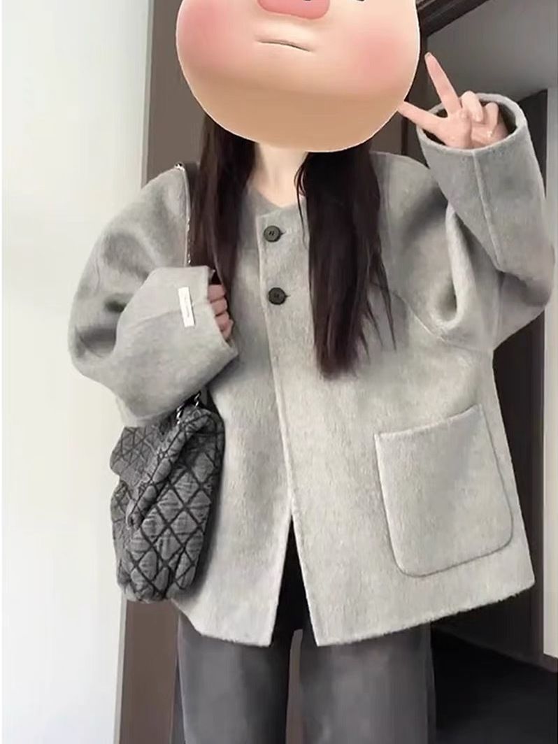 Spring, autumn and winter new style Hepburn style woolen coat for women, loose and versatile, thickened, high-end gray coat for small people