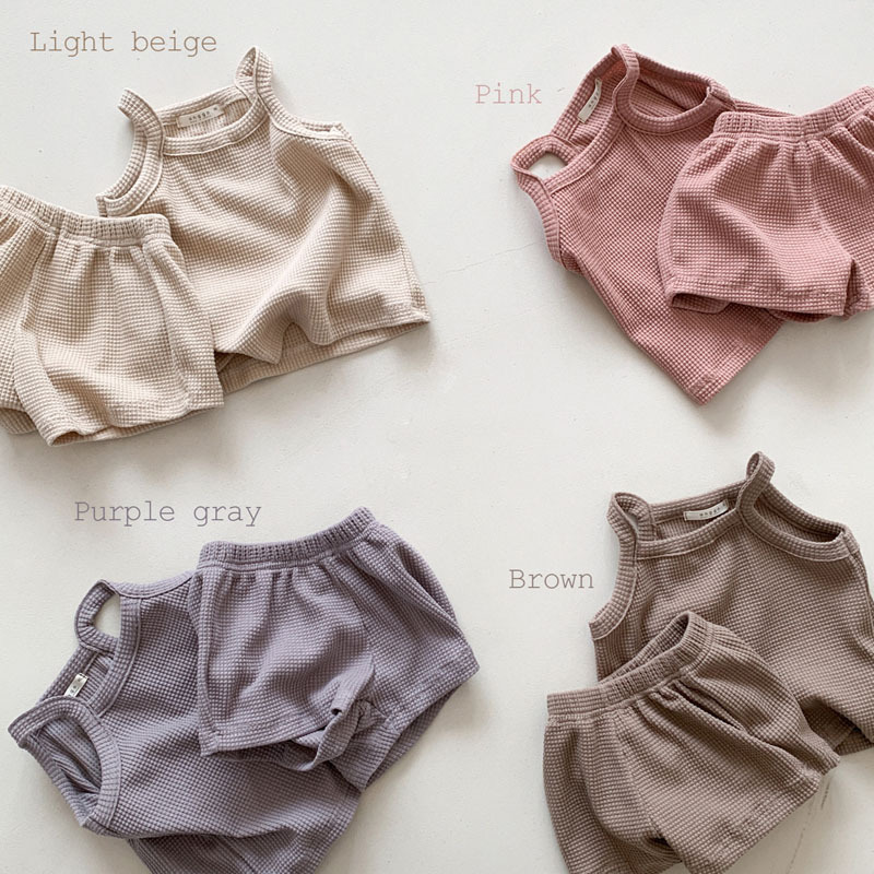 Korean version of ins children's clothing for infants and young children in summer thin cotton skin-friendly Bovge suspender shorts set for boys and girls