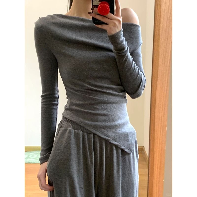 Hot girl salt suit for women 2023 autumn and winter new one-shoulder irregular top wide-leg pants bottoming two-piece set