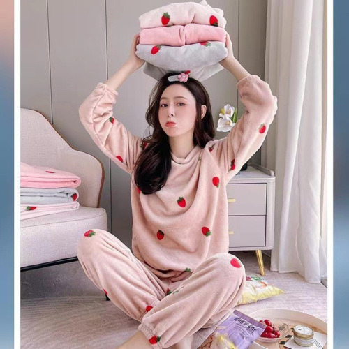 Pajamas for women in autumn and winter plus velvet and thickened coral velvet warm suit for girls and students strawberry warm home clothes can be worn outside