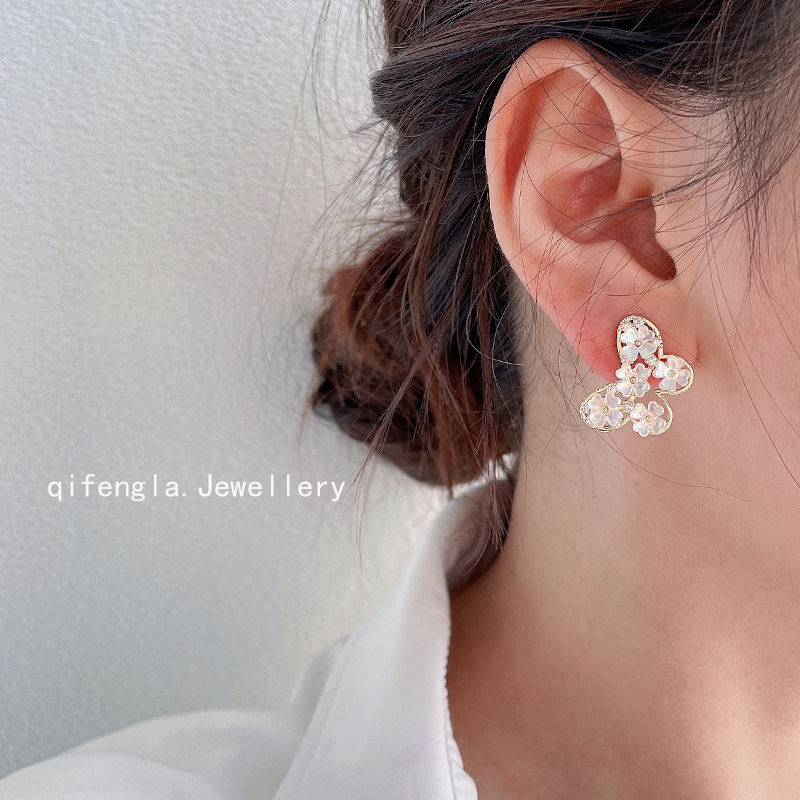 925 silver needle Korean style butterfly earrings ins fashion personality niche cold style earrings fashion temperament internet celebrity earrings