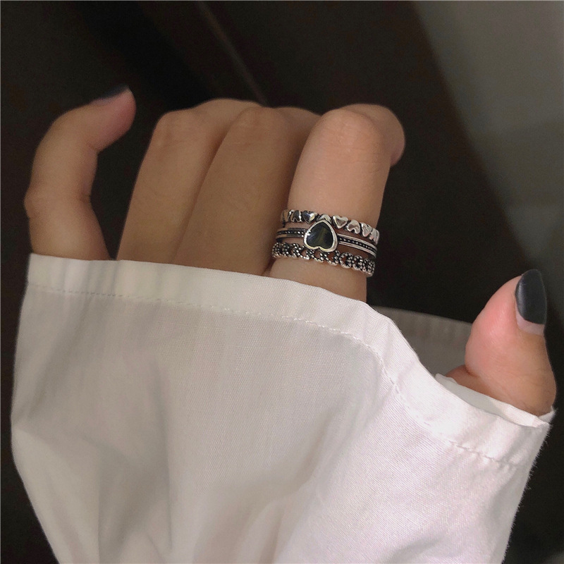 Jumpy hip-hop open adjustable ring ~ old black peach heart love retro three-layer ring index finger ring for women