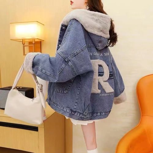 Plush thickened denim jacket women's short section small man 2022 new autumn and winter loose all-match cotton jacket trendy