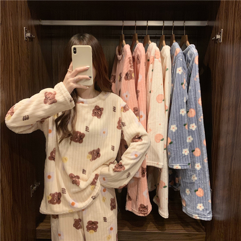 Autumn and winter new style coral velvet warm and thickened sweet cartoon warm home clothes pit strip crescent suit outer wear pajamas