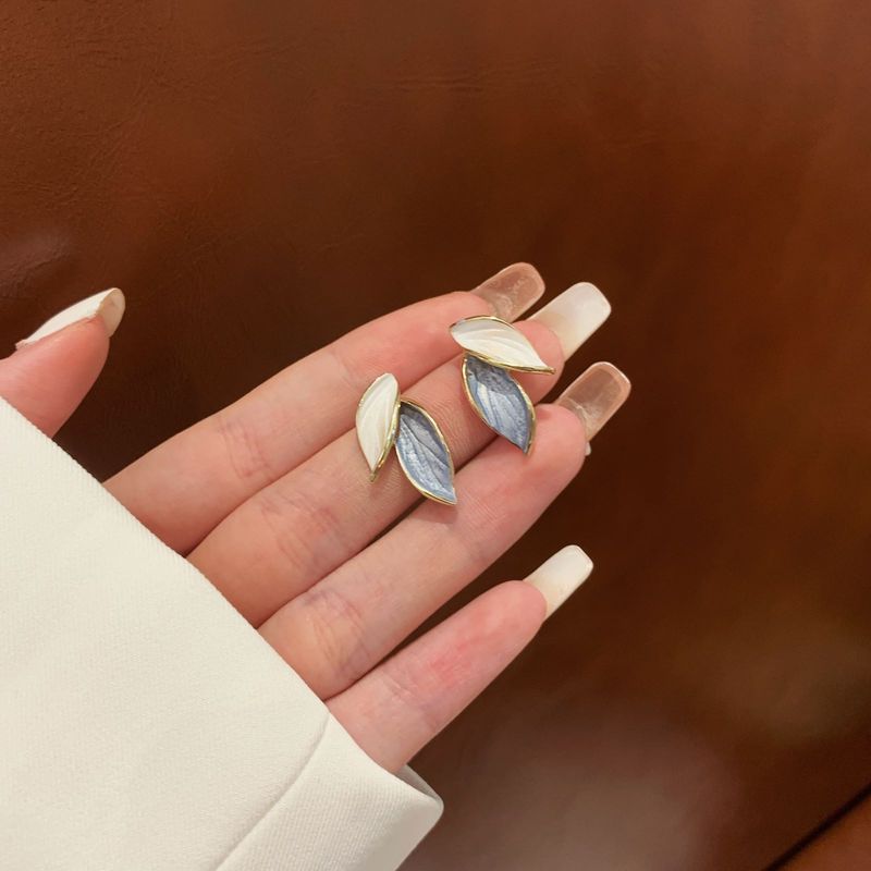 S925 silver needle ins cold wind leaf earrings fairy gentle feeling earrings women's summer simple earrings