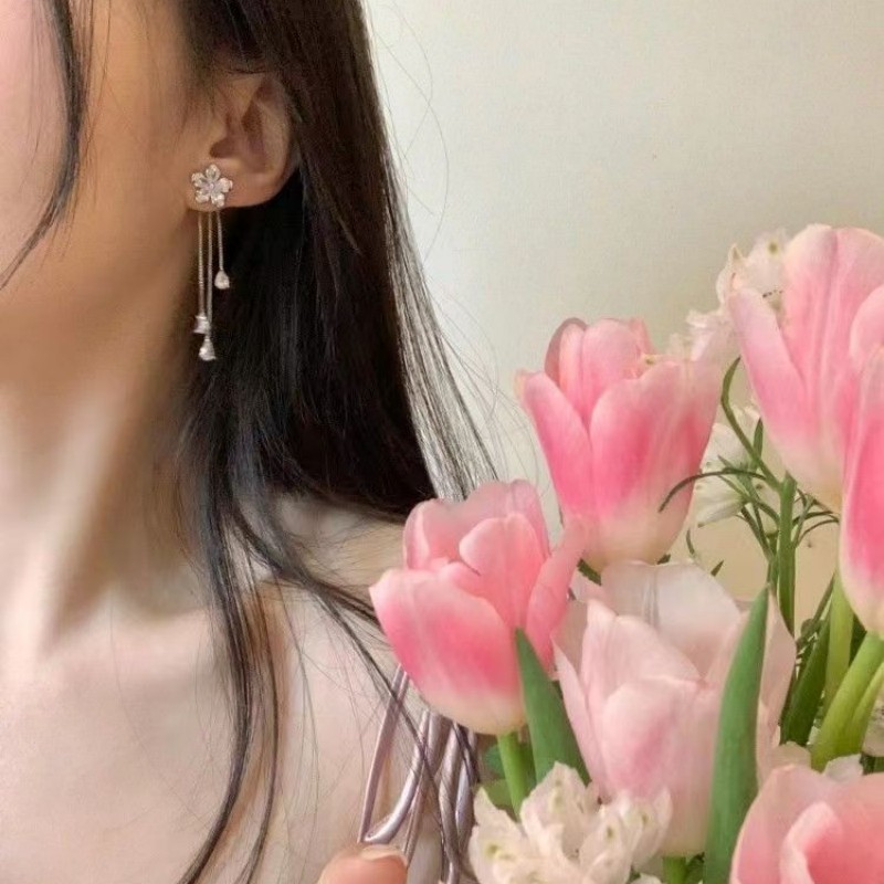 New super fairy earrings ~ elegant flower tassel earrings light luxury niche design high-end earrings for women
