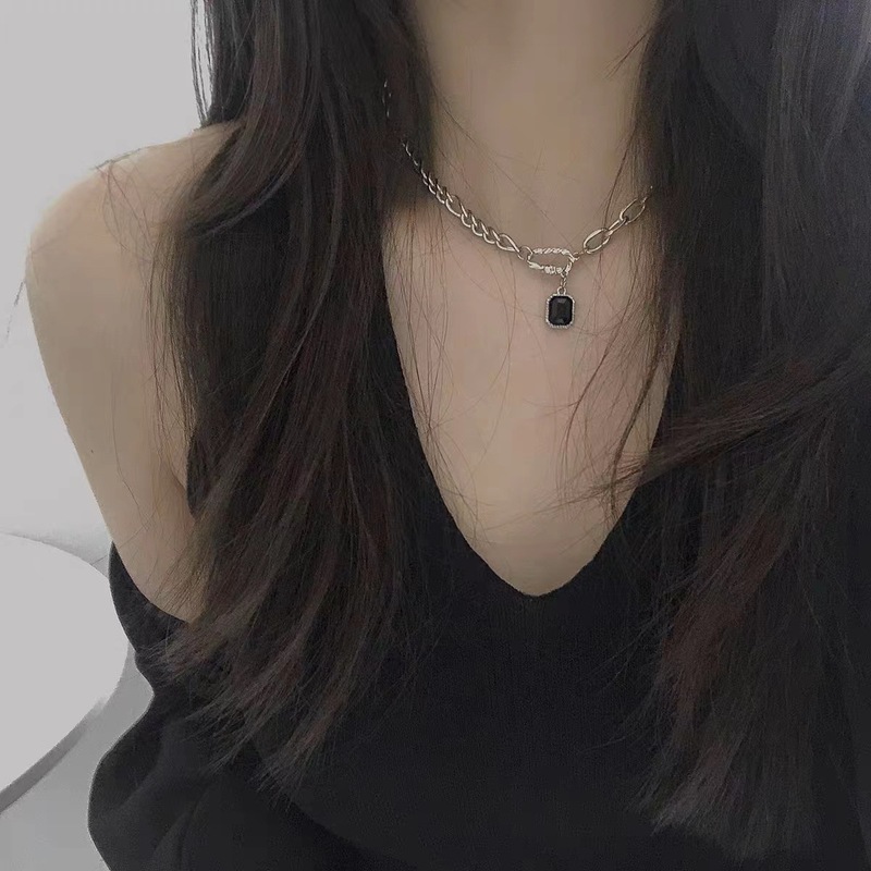 Black zircon square necklace women's ing style niche personality clavicle chain