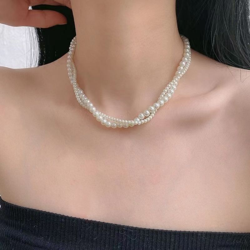 French double-layered pearl necklace for women, light luxury, high-end socialite temperament, new style, trendy, versatile, niche design, clavicle chain