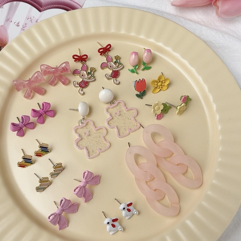 Fresh, sweet and cute piggy bow flower bear earrings female soft girl temperament ins versatile earrings earrings