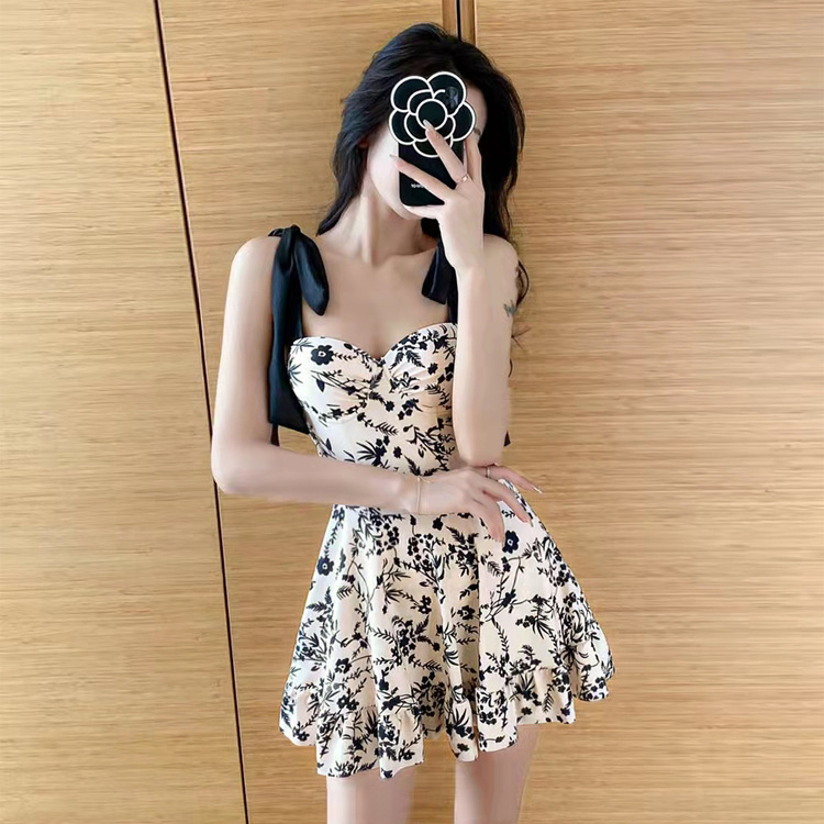 Korean version 2024 new women's swimsuit one-piece skirt style sexy slimming pure lust style conservative belly-covering boxer swimsuit