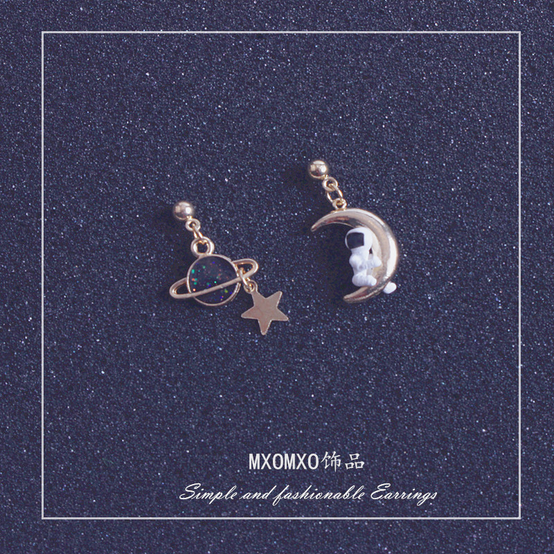 ins astronaut earrings female forest style earrings female space ear clips without piercing female temperament earrings female internet celebrity new