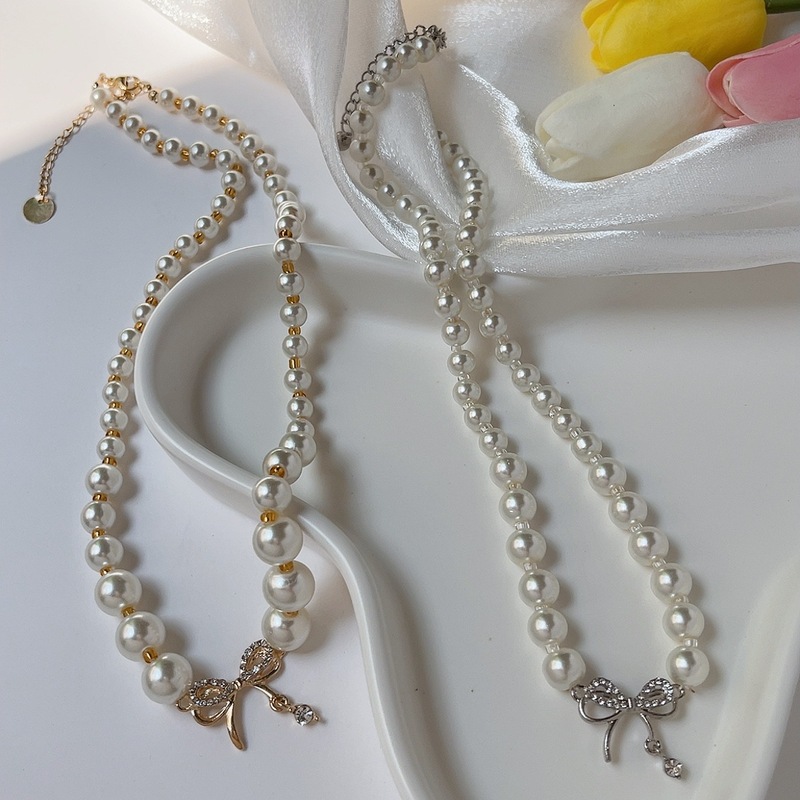 Pearl necklace light luxury design niche Korean retro double-layer clavicle chain high-end new female accessories
