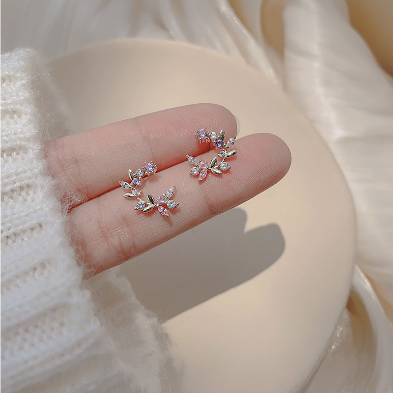 C-shaped flower zircon earrings Korean super fairy temperament small fresh earrings women's sweet internet celebrity versatile ear jewelry trend