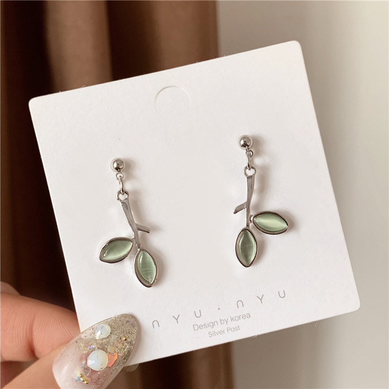 S925 Silver Needle Korean Temperament Simple Forest Style Branches Green Leaves Small Fresh Earrings Internet Celebrity Versatile Earrings Women Xia Xin