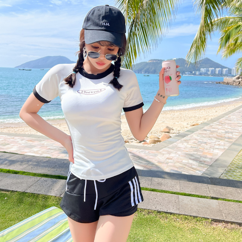 2024 New Swimsuit Women's Split Sports Flat Conservative Slim Belly Covering Hot Spring Student Short-Sleeved Two-piece Swimsuit